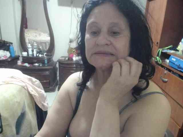 jazmin-mature webcam