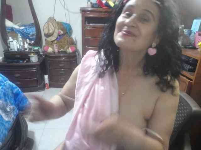 jazmin-mature
