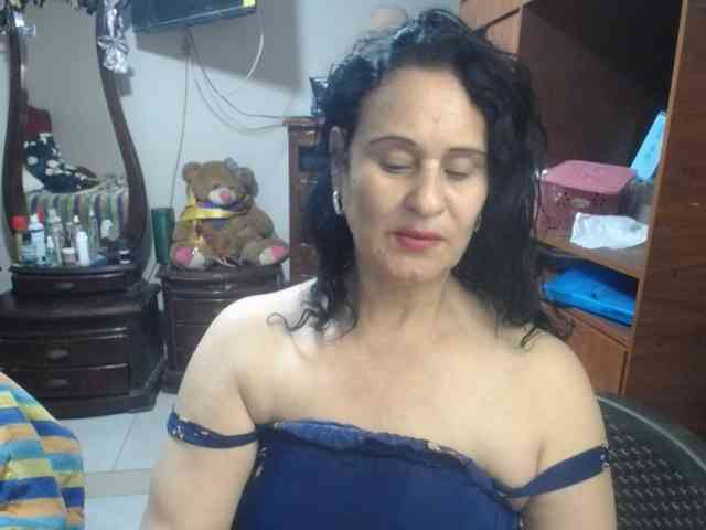 jazmin-mature webcam