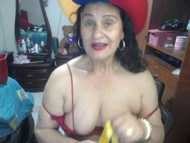 jazmin-mature webcam