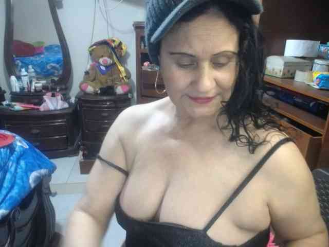 jazmin-mature webcam