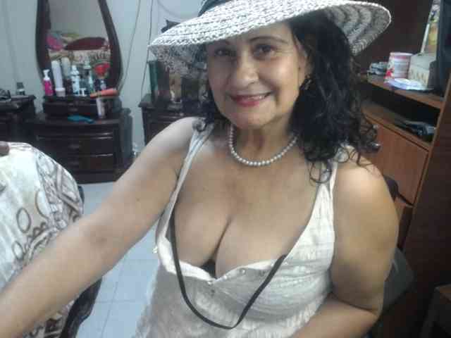 jazmin-mature webcam