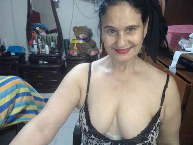jazmin-mature webcam