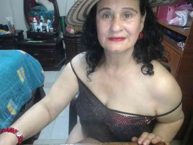 jazmin-mature webcam