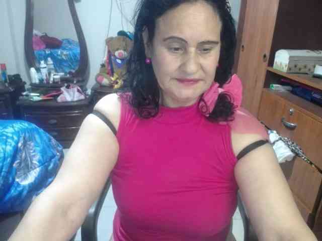 jazmin-mature webcam