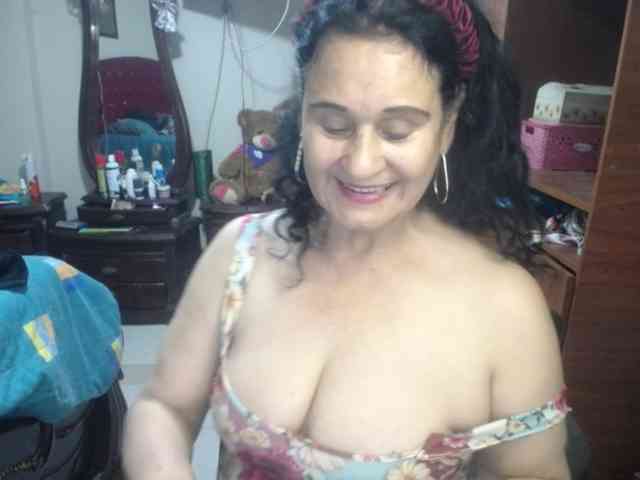 jazmin-mature webcam