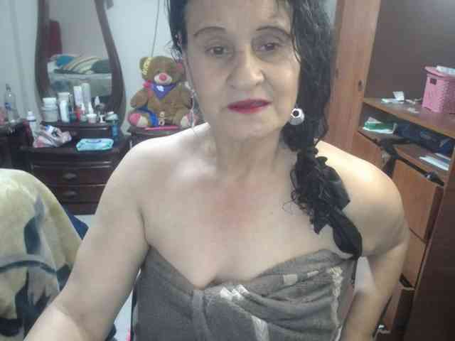 jazmin-mature webcam