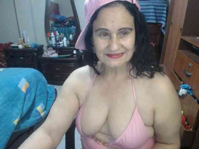 Modelo: jazmin-mature