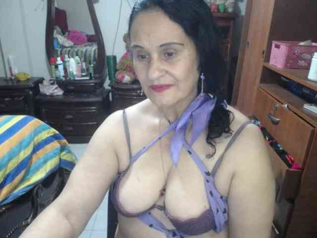 jazmin-mature webcam