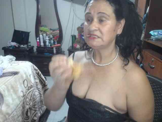jazmin-mature