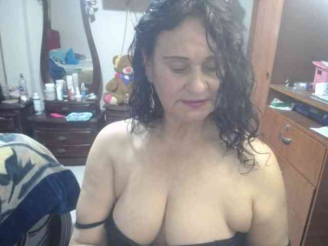 jazmin-mature webcam