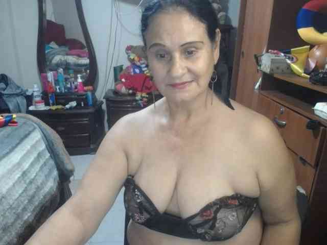 jazmin-mature webcam