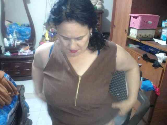 jazmin-mature