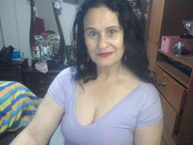 jazmin-mature webcam