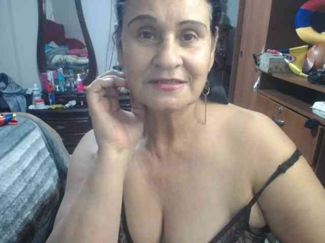 jazmin-mature webcam
