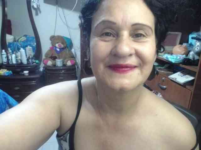 jazmin-mature webcam