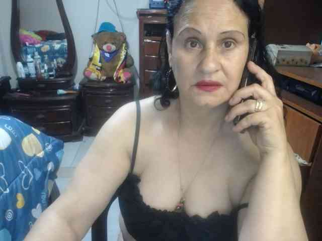 jazmin-mature webcam