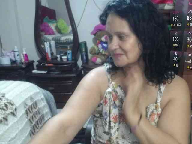 jazmin-mature webcam