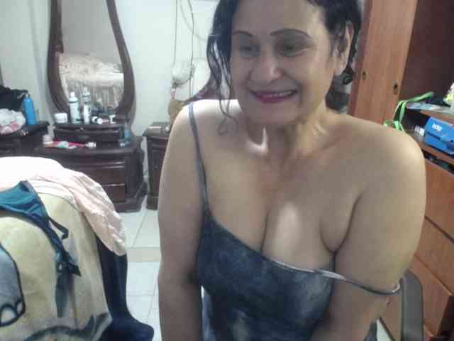 jazmin-mature webcam