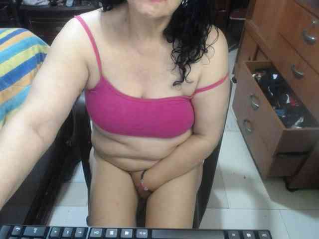 jazmin-mature
