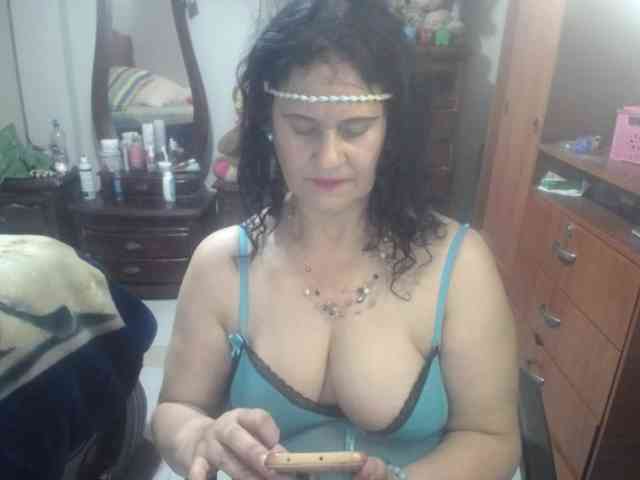 jazmin-mature webcam