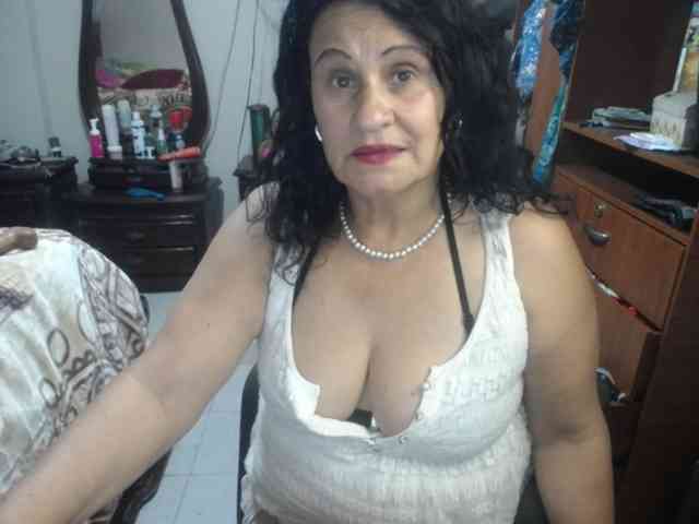 jazmin-mature webcam