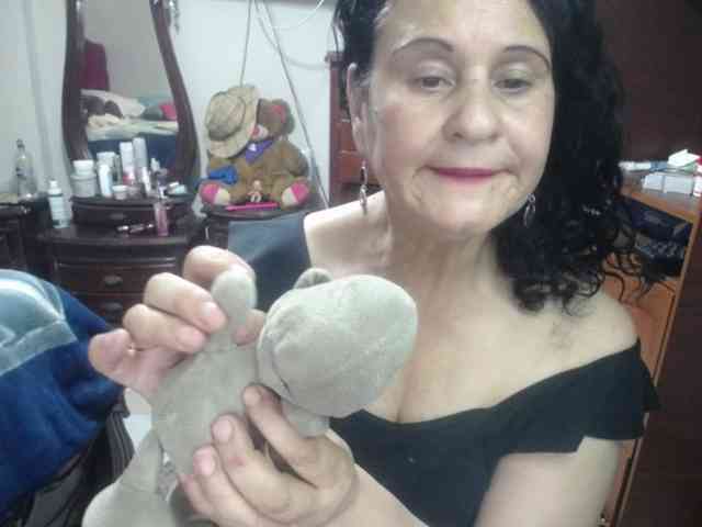 jazmin-mature webcam