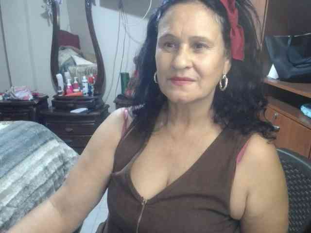 jazmin-mature webcam
