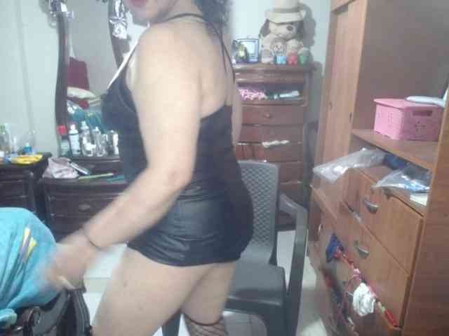 jazmin-mature