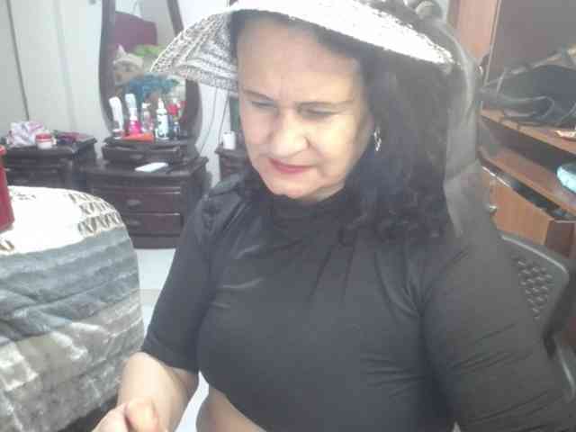 jazmin-mature webcam