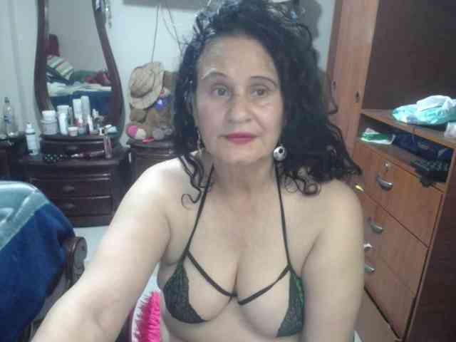 jazmin-mature webcam