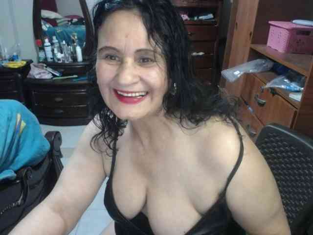 jazmin-mature webcam