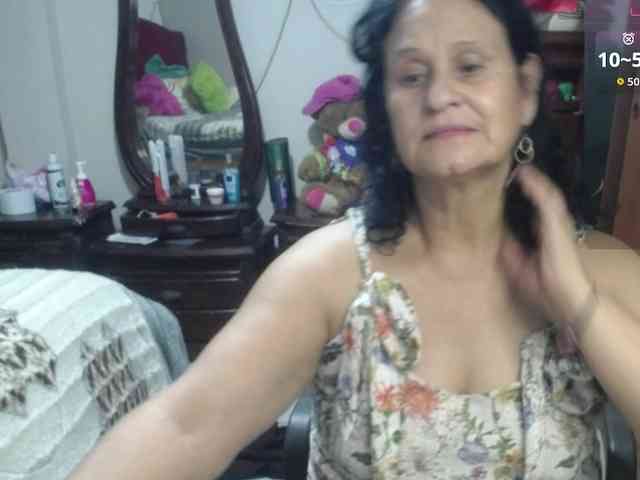 jazmin-mature webcam