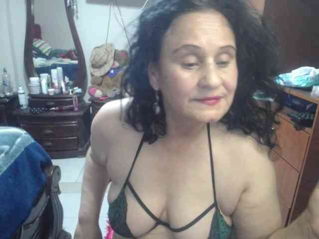 jazmin-mature webcam