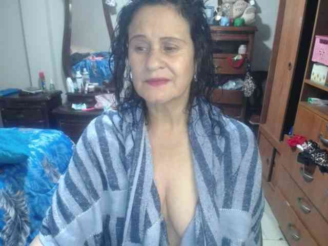 jazmin-mature webcam