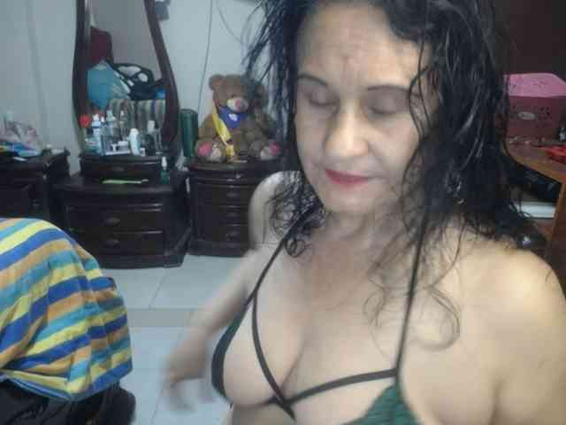 jazmin-mature webcam