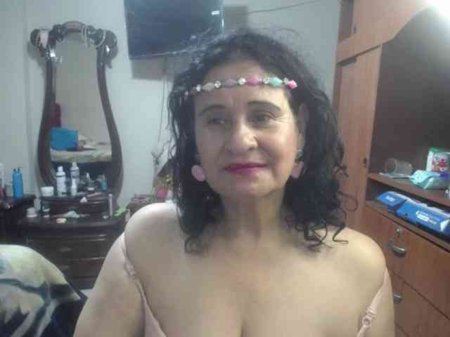 jazmin-mature webcam