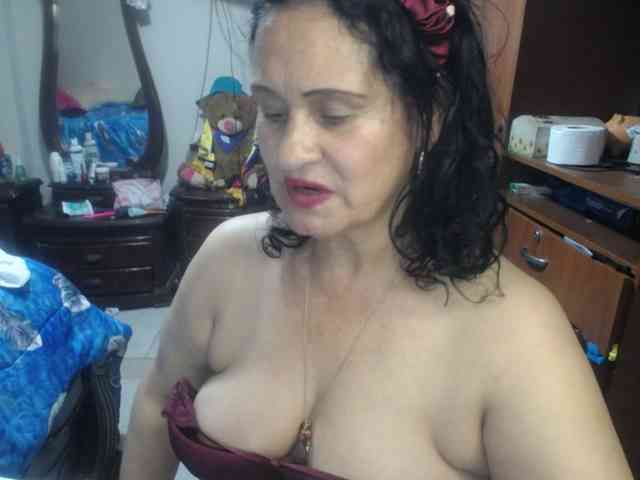 jazmin-mature webcam