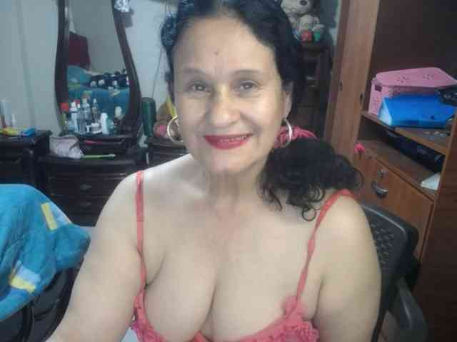 jazmin-mature webcam