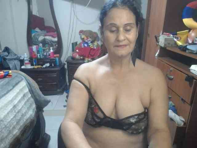 jazmin-mature webcam