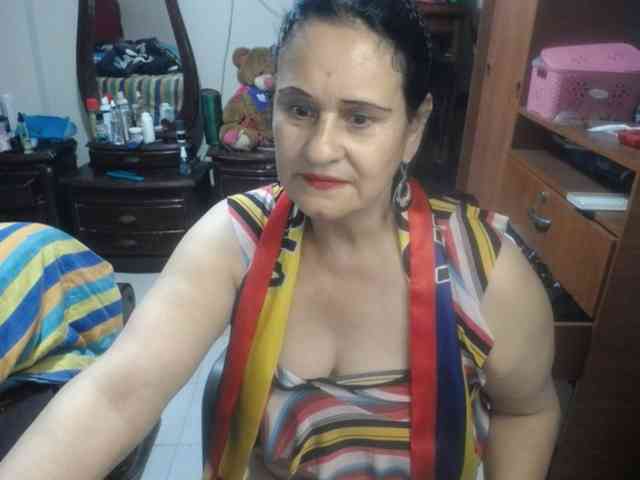 jazmin-mature webcam