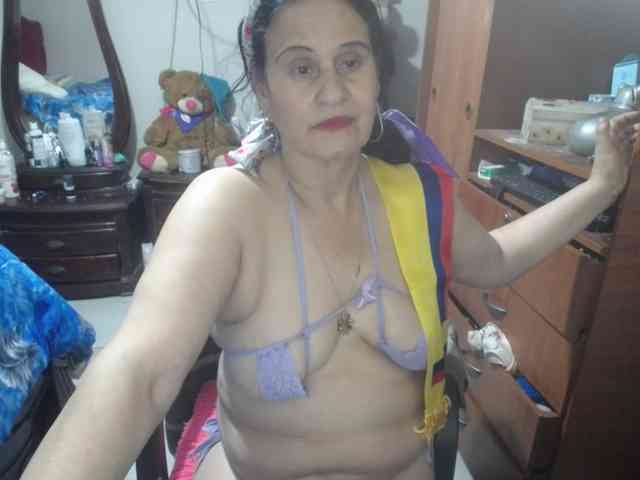 jazmin-mature webcam