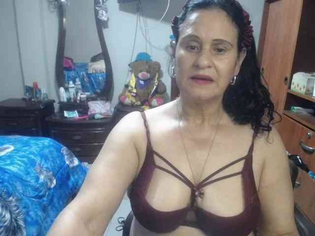 jazmin-mature webcam