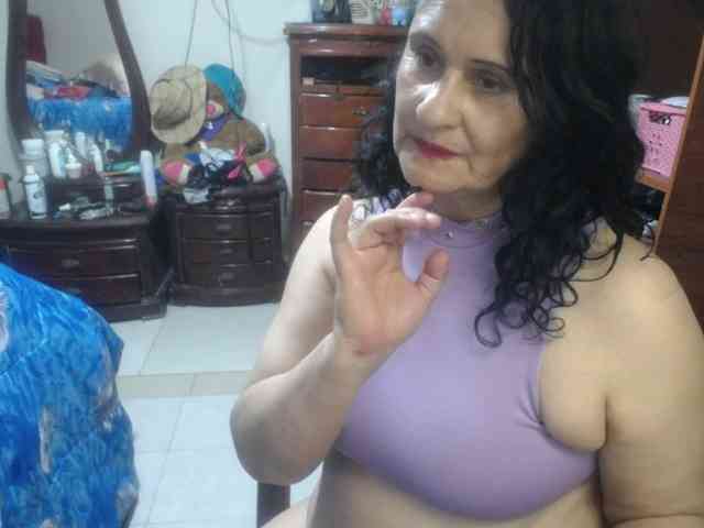 jazmin-mature jazmin-mature