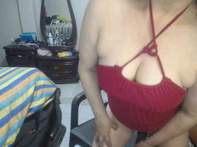 jazmin-mature