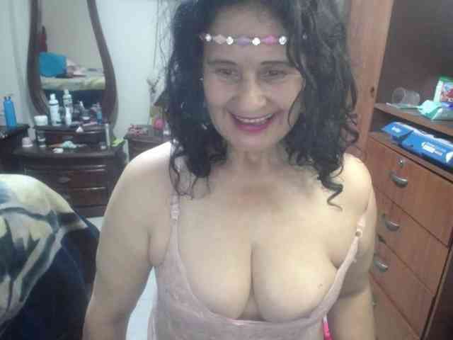 jazmin-mature webcam