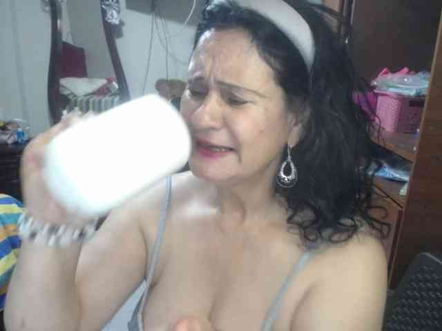 jazmin-mature webcam