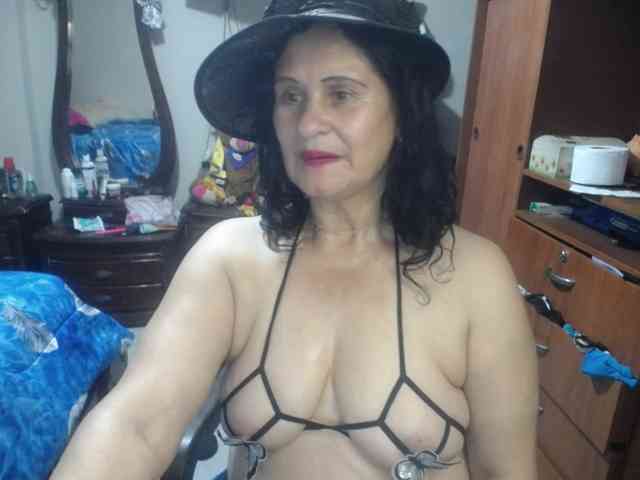 jazmin-mature webcam