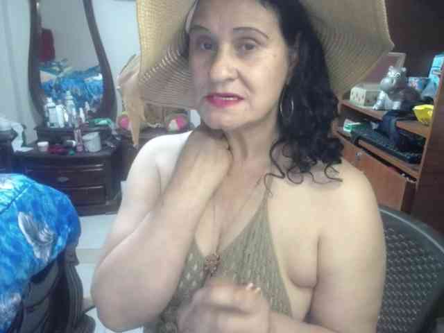 jazmin-mature webcam