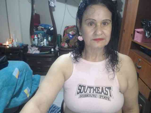 jazmin-mature webcam